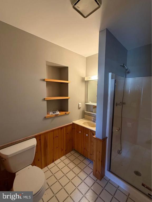 Building Photo - 1145 Pheasant Dr N