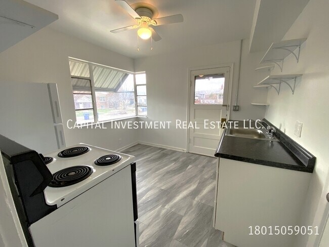 Building Photo - 1813 S 800 E