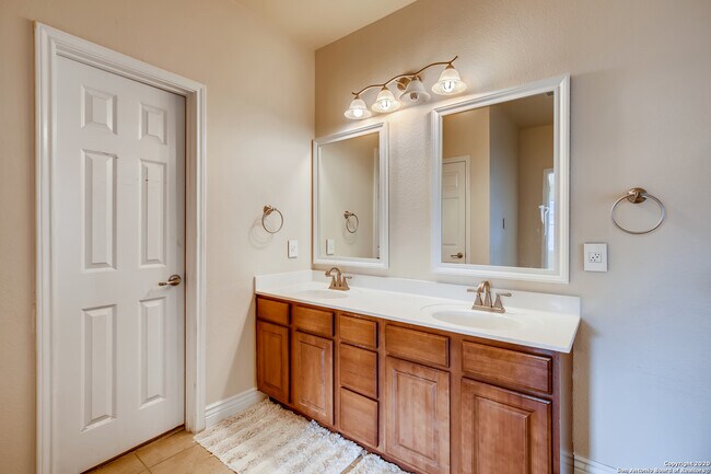 Building Photo - 14830 Wyoming Pass