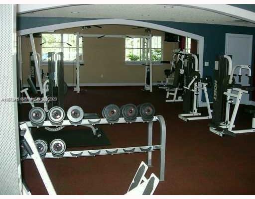 Building Photo - 8290 Lake Dr