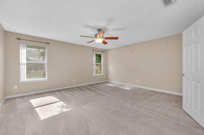 Building Photo - 1484 Longbranch Dr