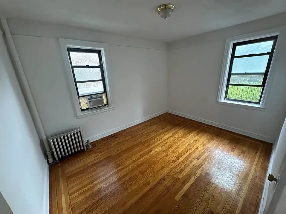 Building Photo - 541 Bronx River Rd