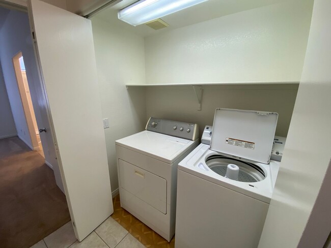 Building Photo - RARE SINGLE STORY IN SUMMERLIN! 3 bed, 2 b...