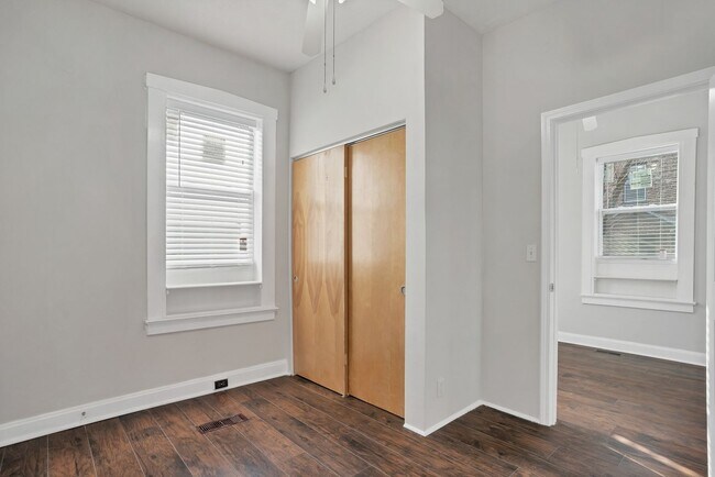 Building Photo - 511 Schirmer St