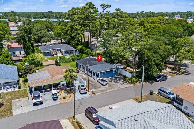 Building Photo - Turner Street Tri-Plex