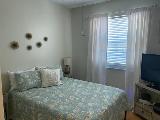 Building Photo - 101 Lighthouse Cir