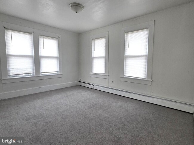 Building Photo - 2A E Milby St