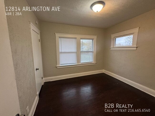 Building Photo - 12814 Arlington Ave