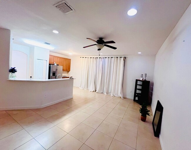 Building Photo - 8394 NW 113th Path