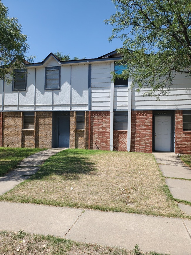 Building Photo - 4358 S Austin St