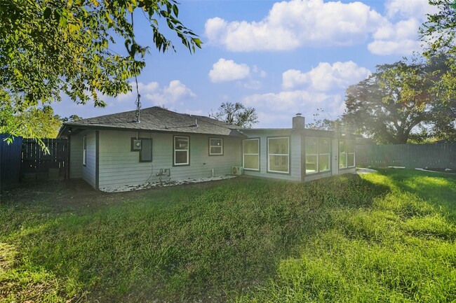 Building Photo - 6315 Overdale St