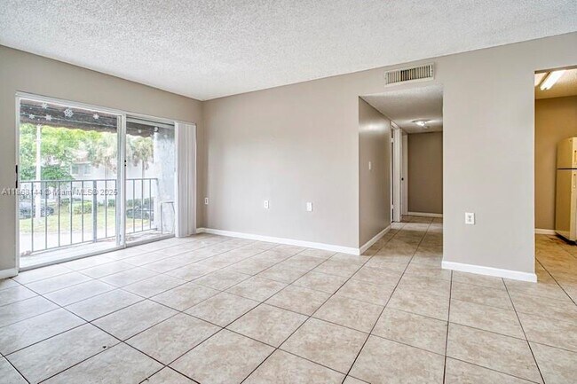 Building Photo - 1139 Lake Terry Dr