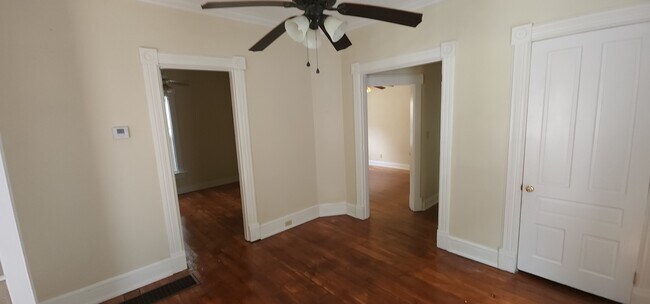 Building Photo - 446 Brightwood Ave