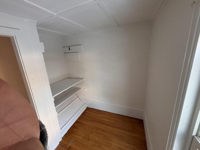 Building Photo - Large 1BR / 1Office/BR / 1BA Apartment – Near Downtown Bath!