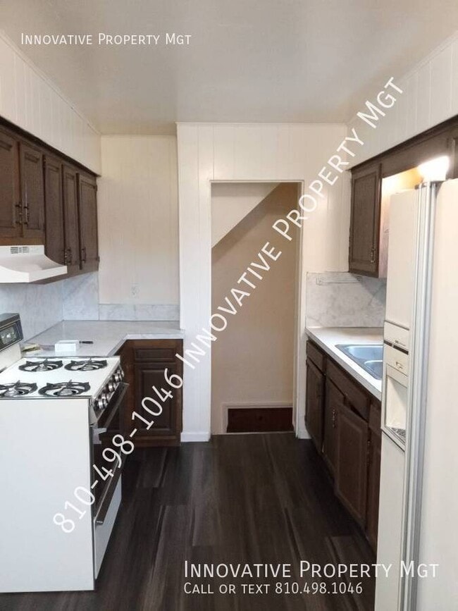 Building Photo - 2106 E Bristol Rd