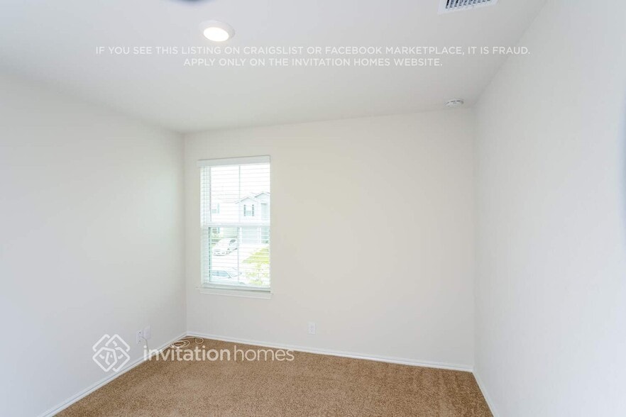 Building Photo - 9807 Spotted Rose