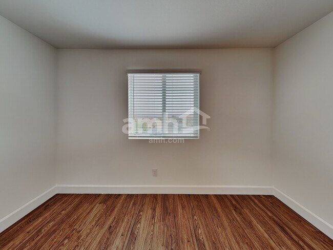 Building Photo - 3328 Blodwen St