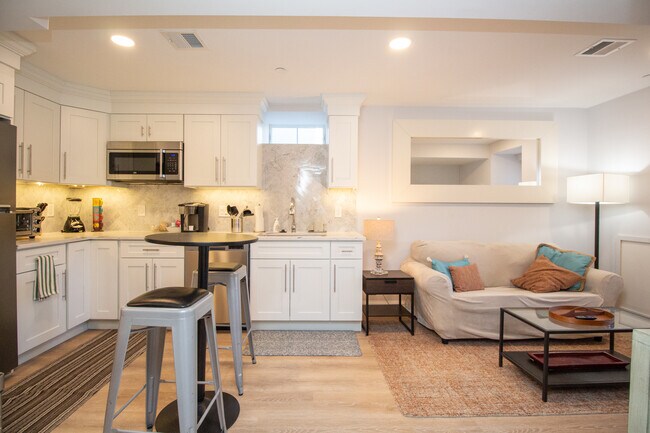 Building Photo - 34 Jamaica Rd