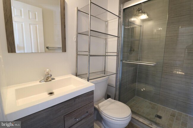 Building Photo - 6584 Bermuda Green Ct