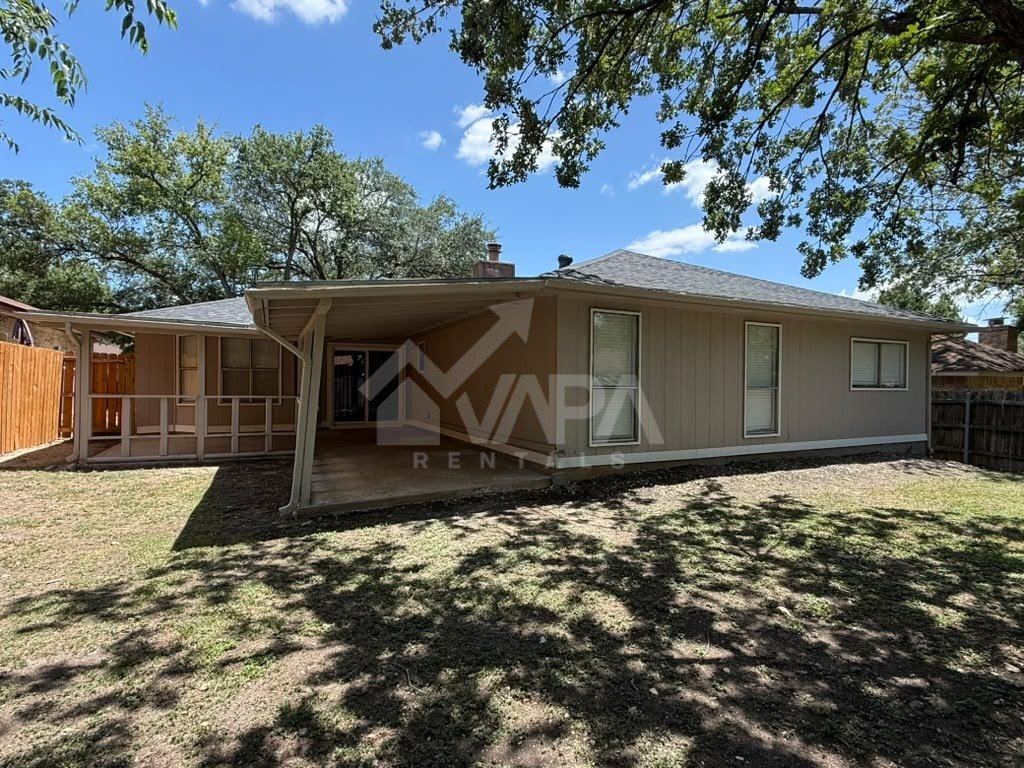 Building Photo - 209 High Oak