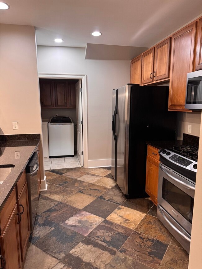 Building Photo - 620 Tennessee St