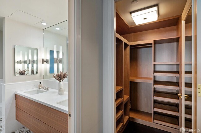 Building Photo - 765 Market St