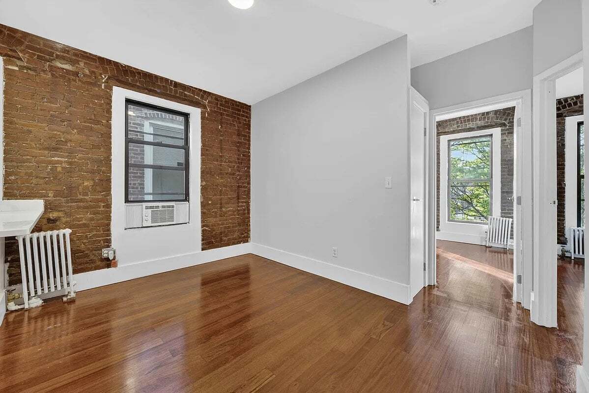 Building Photo - 7 Carmine St