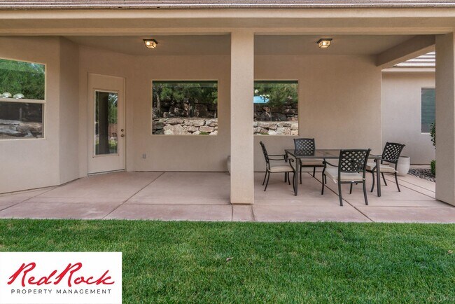 Building Photo - Minimally Furnished home in Little Valley!