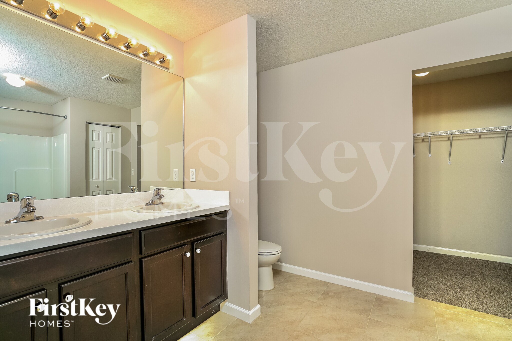 Building Photo - 4285 SW Walker St