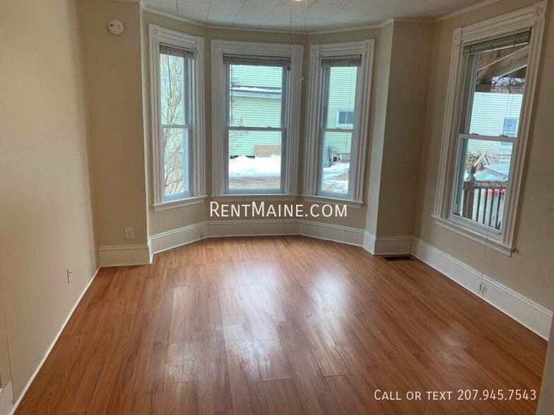 Building Photo - 144 Forest Ave