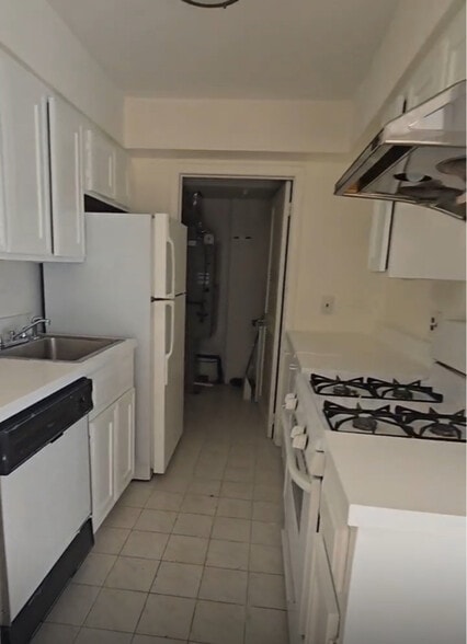 Primary Photo - 401 Maryland Ave