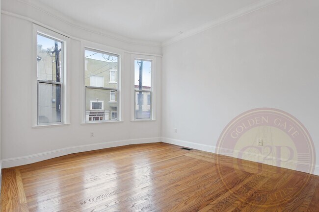 Building Photo - 1640-1642-1642 Leavenworth St