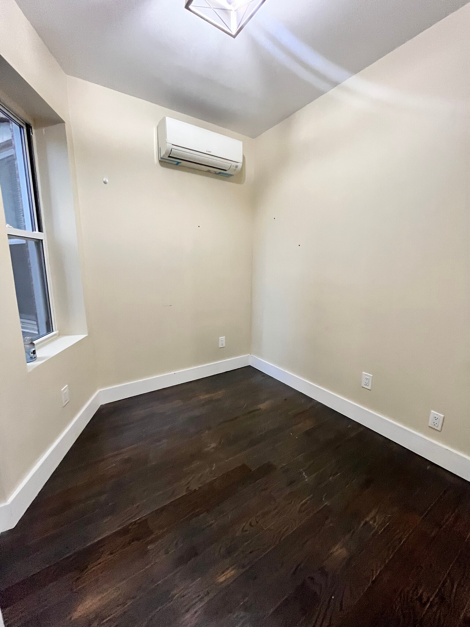 270 Hancock Ave 2 - 271 Hancock Ave