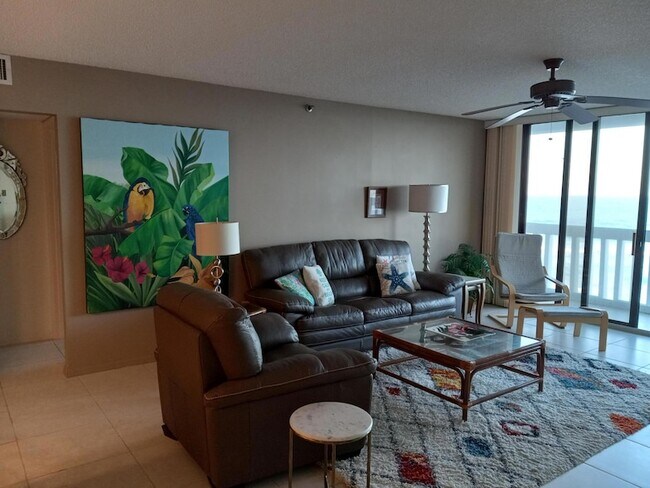 Building Photo - 9960 S Ocean Dr