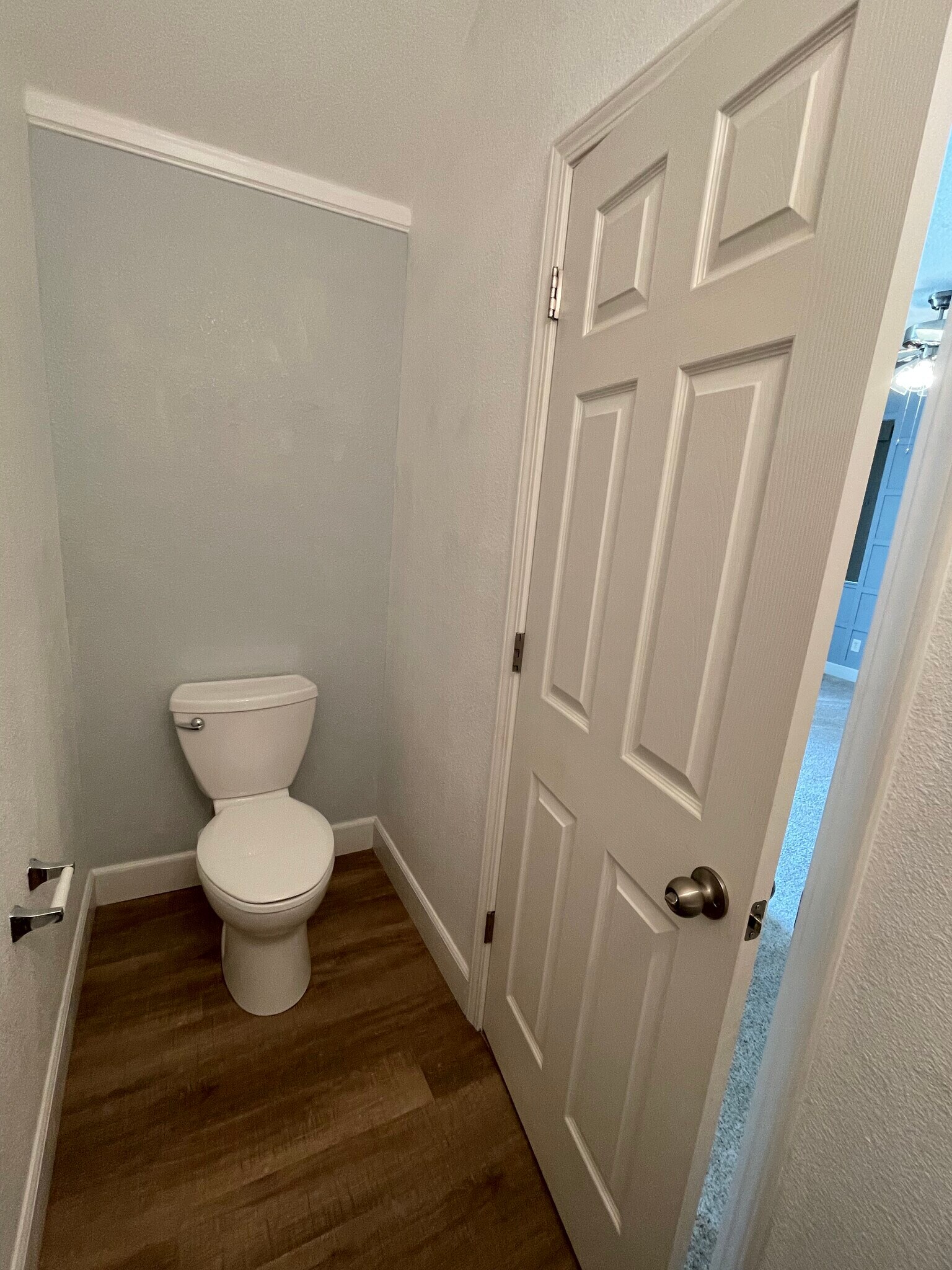 Powder Bath Toilet - 1272 Figuero Way