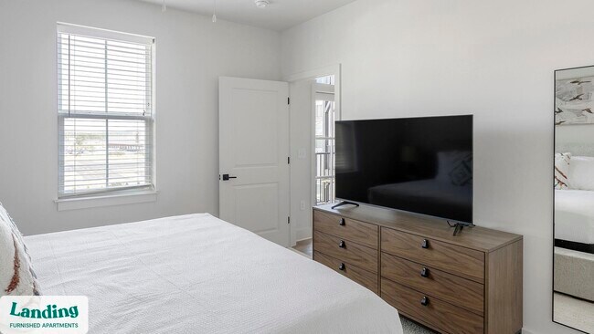 Building Photo - 170 Graphics Dr