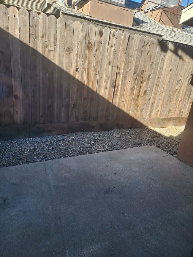 Building Photo - 1313 Claus Rd