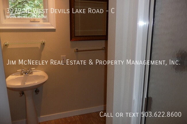 Building Photo - 3979 NE West Devils Lake Rd