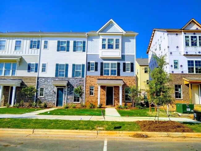 Primary Photo - 2 bedroom town home next to Light Rail off...