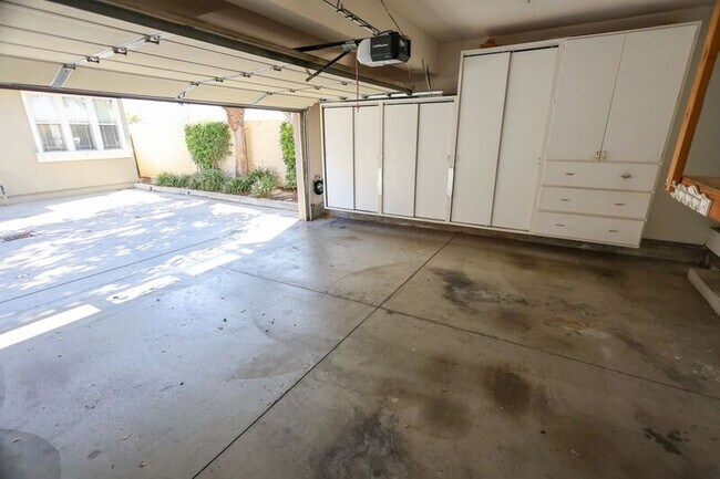 Building Photo - 2942 Claremore Ln