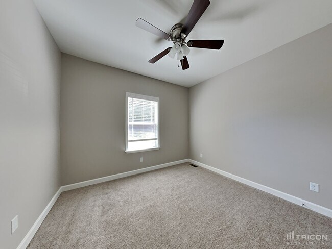 Building Photo - 512 Poplar Bend Dr