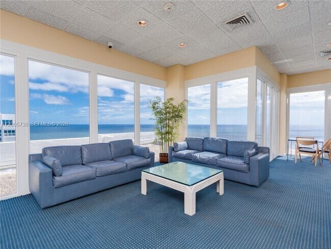 Building Photo - 1370 S Ocean Blvd