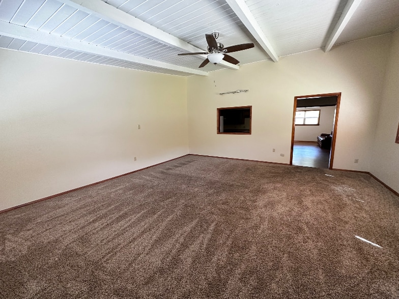 Building Photo - 5 Pleasant Ridge Dr