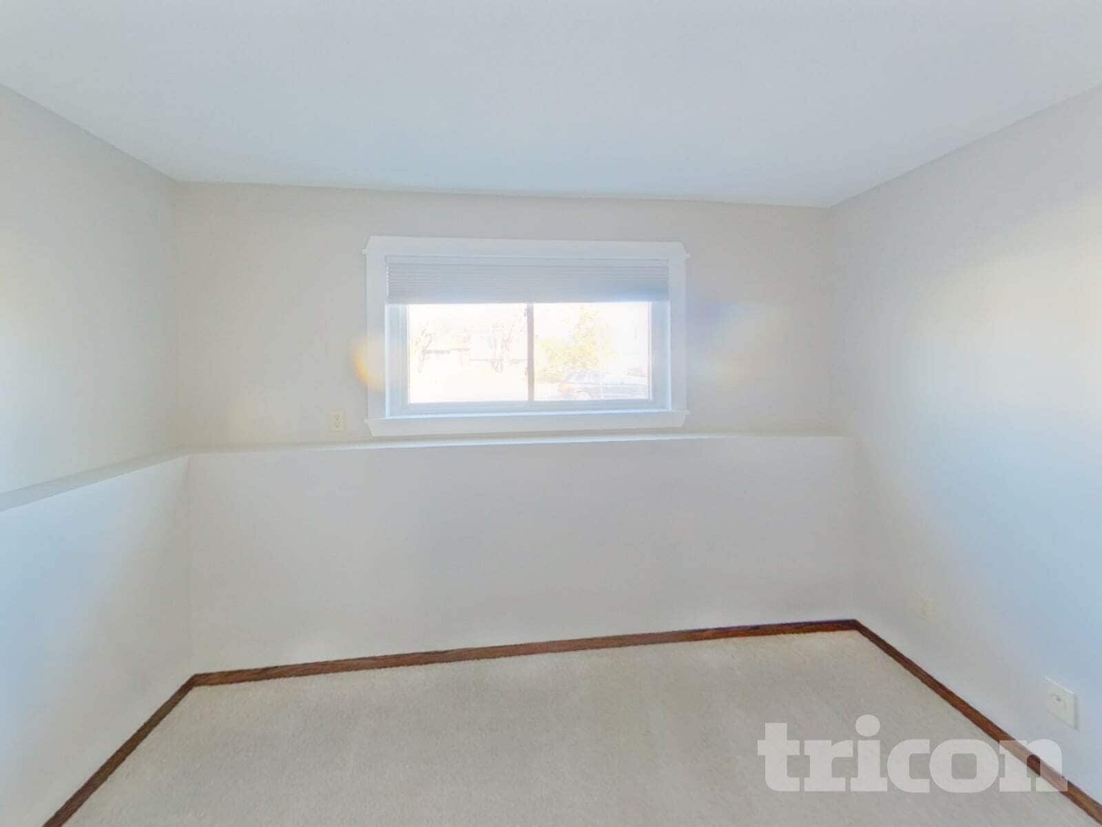 Building Photo - 1701 116th St E