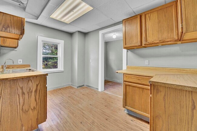 Building Photo - 1238 McKinley Ave