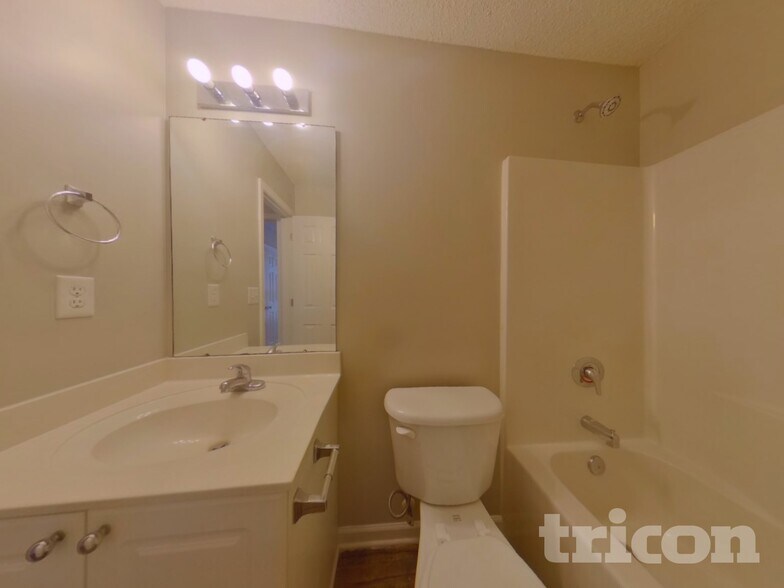 Building Photo - 3052 Westwinds Ct