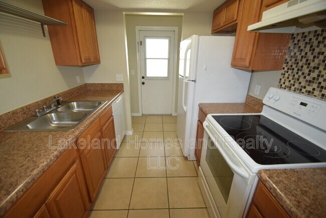 Building Photo - 2237 Bordeau Ct