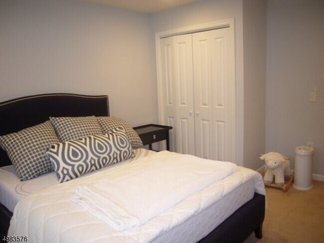 Building Photo - 169 Tarrington Rd