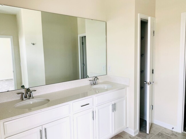 Building Photo - ChampionsGate Townhome for Rent