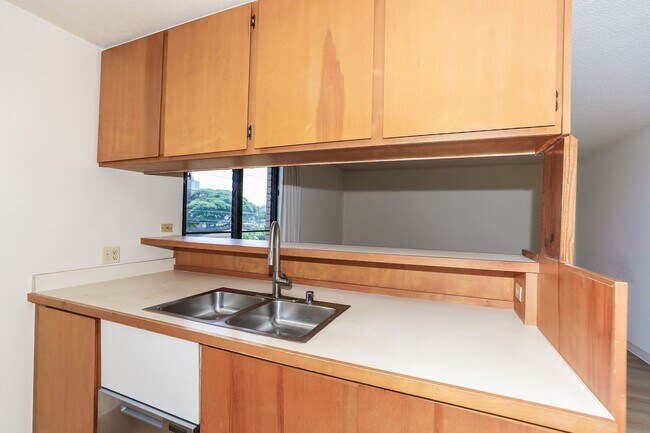 Building Photo - Piikoi Atrium - studio,1 bath with 1 covered parking stall